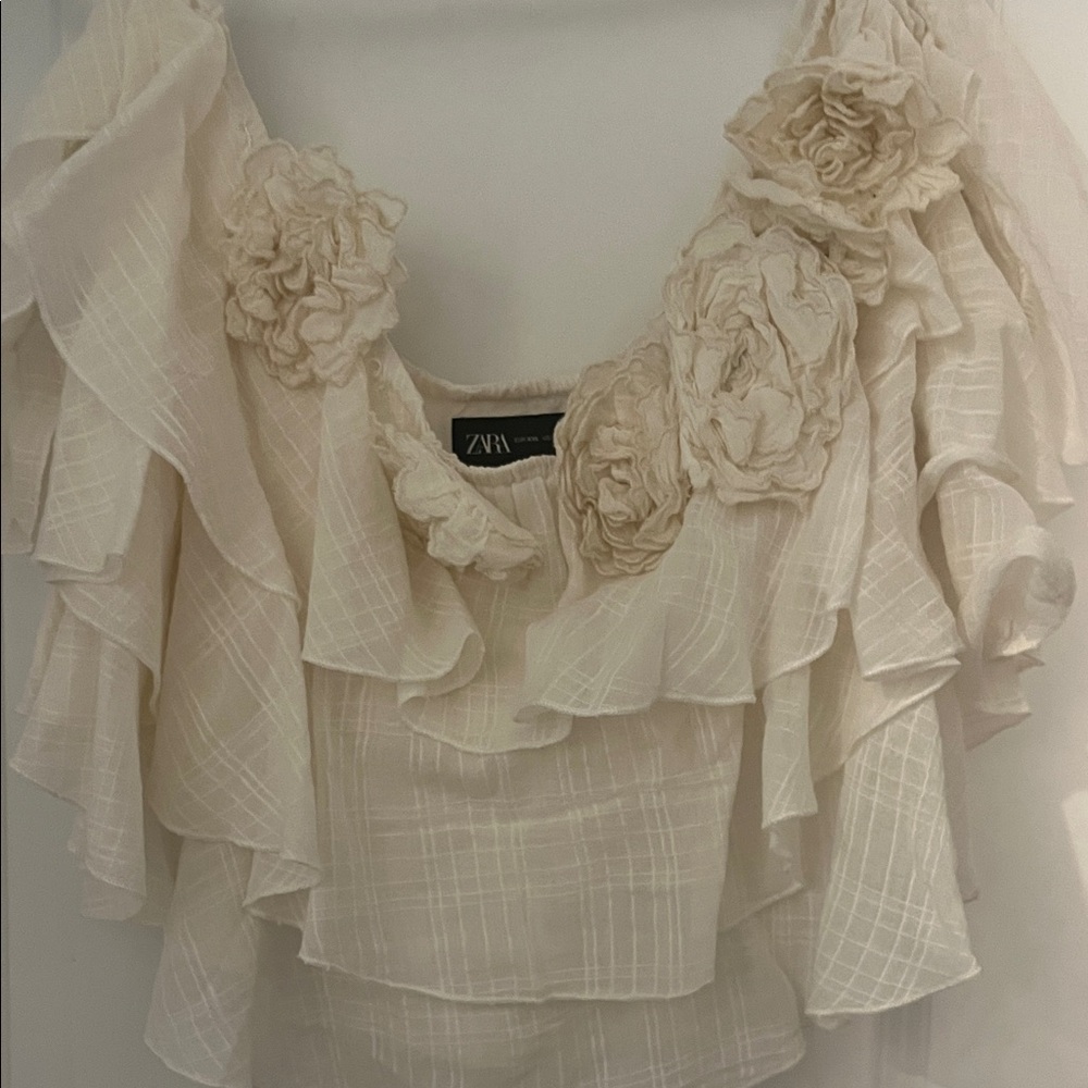 Zara Ivory Floral Ruffle Blouse